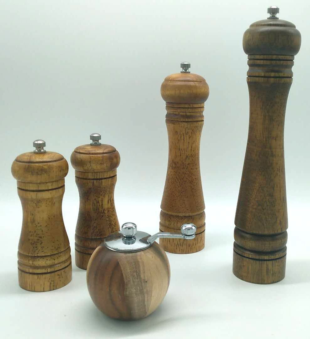 salt and pepper grinder set